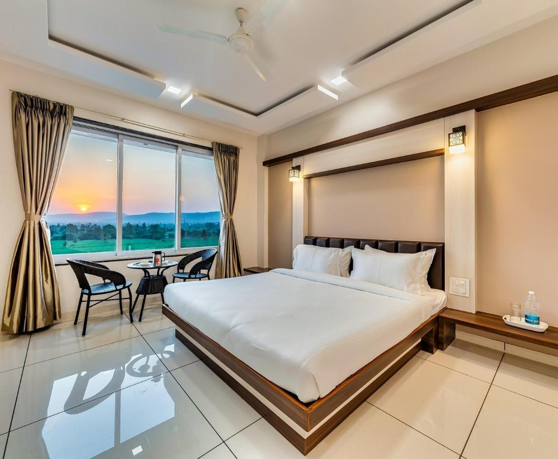 Hotel Grand Indu, 3 Star コールハープル エクステリア 写真